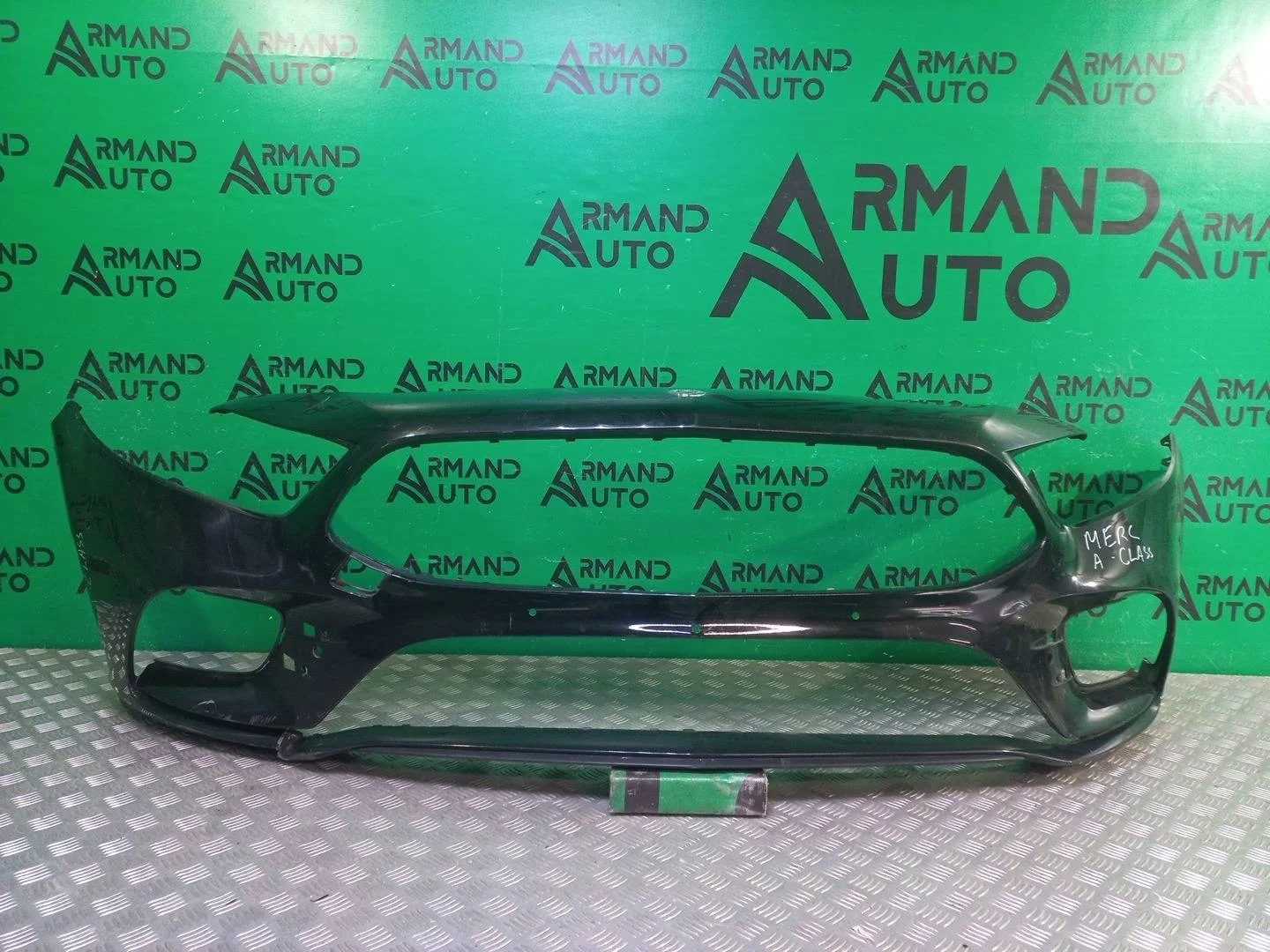 Бампер Mercedes A-Class 2018-нв A17788028019999 W177, передний