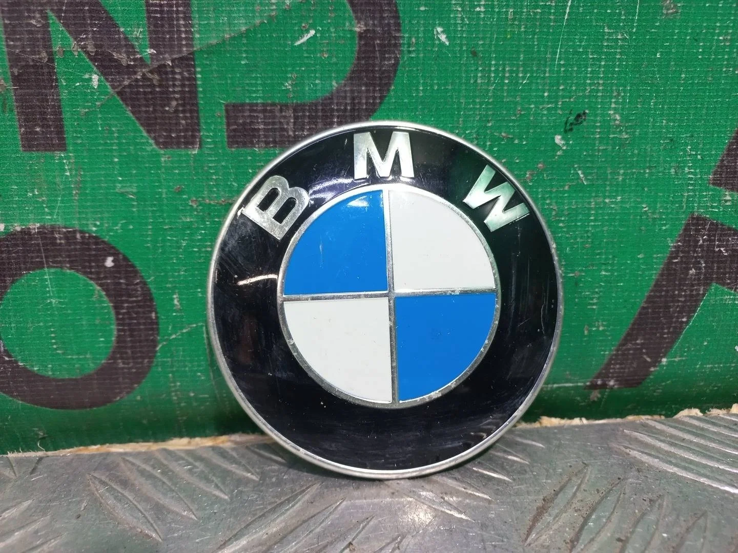 Эмблема BMW X5 2013-2018 51147376339 F15, передняя