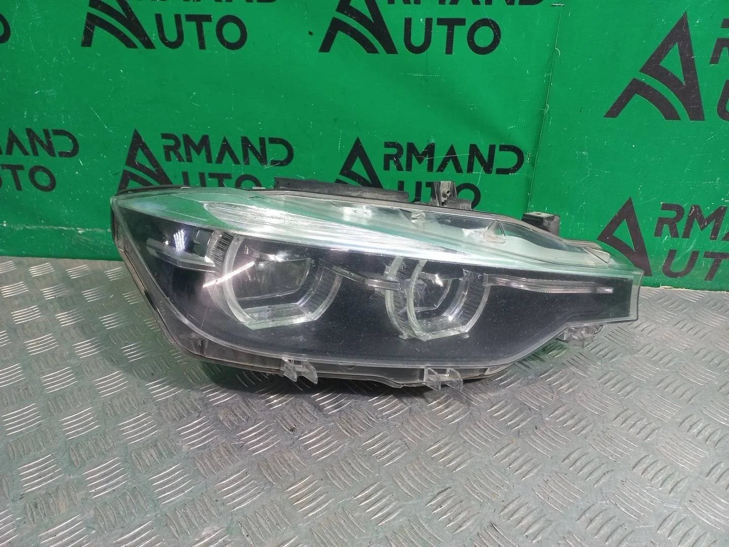 Фара BMW 3 series 2015-2020 63118492474 F30 F31, правая