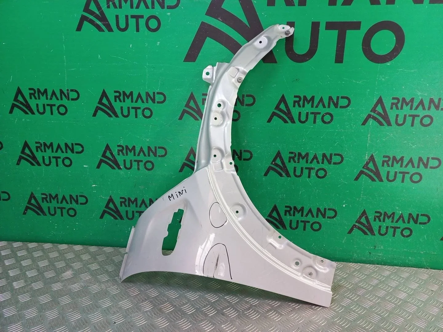 Крыло Mini Hatch 2013-2024 41007374522 F55, переднее правое