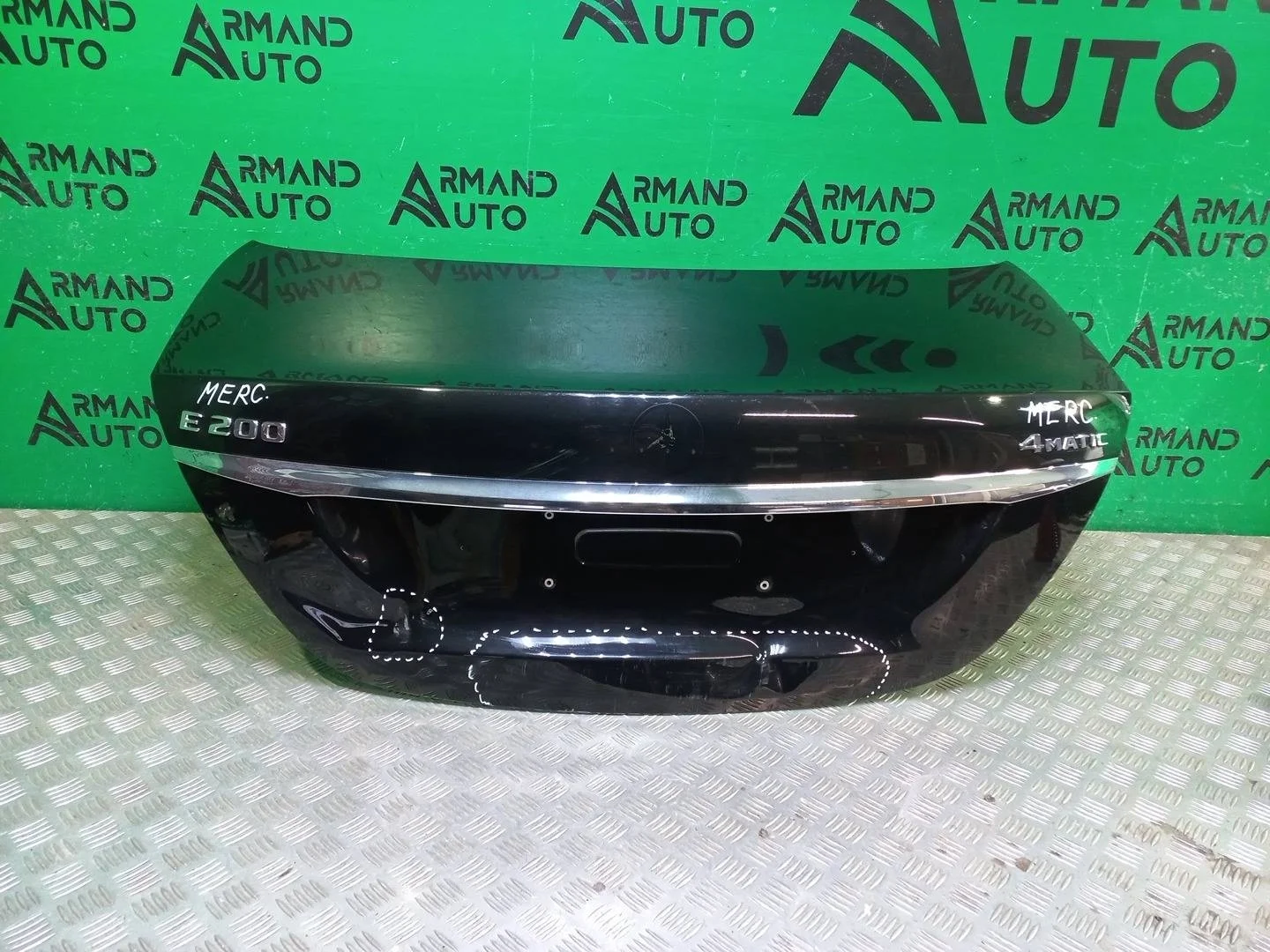 Крышка багажника Mercedes E-Class 2016-2020 A2137503400 W213