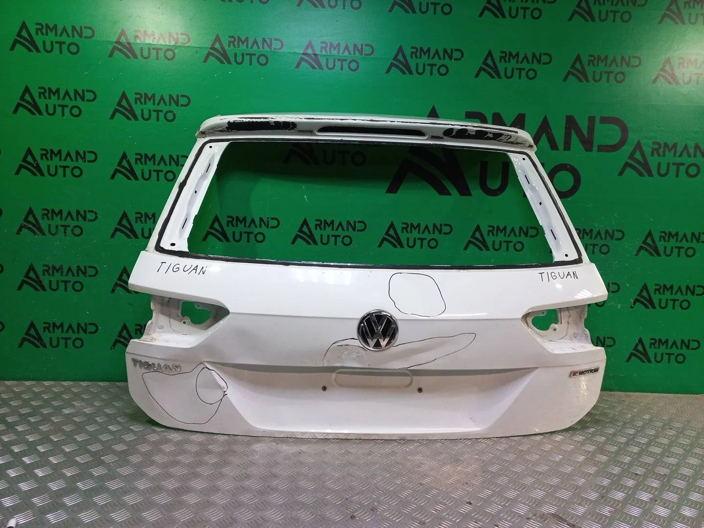 Дверь багажника Volkswagen Tiguan 2016-нв 5NA827025L 2