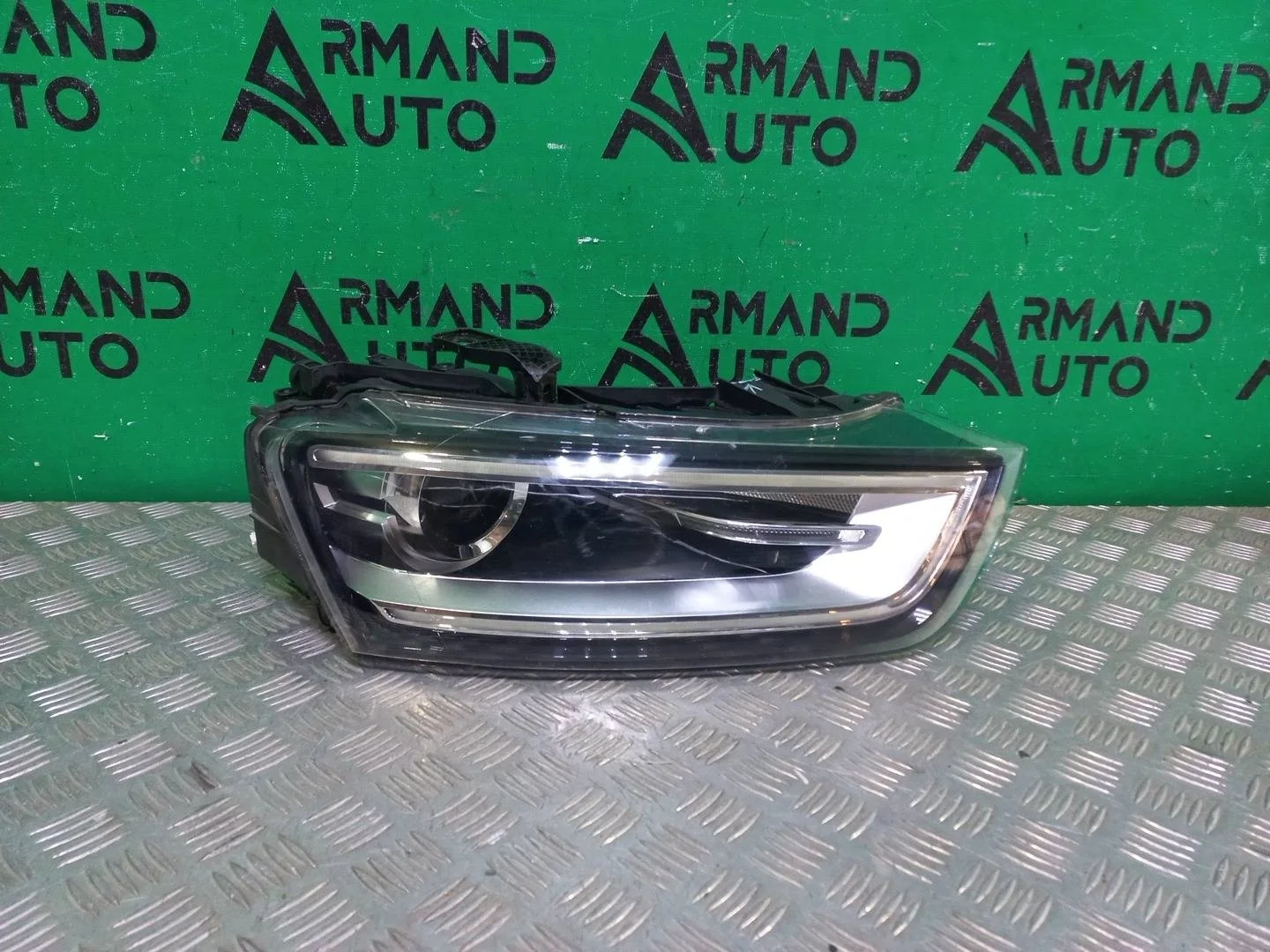 Фара Audi Q3 2011-2014 8U0941044 1 8U, правая