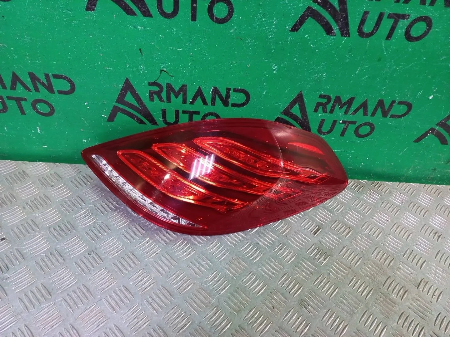 Фонарь Mercedes S-Class 2013-2017 A2229065501 W222, правый