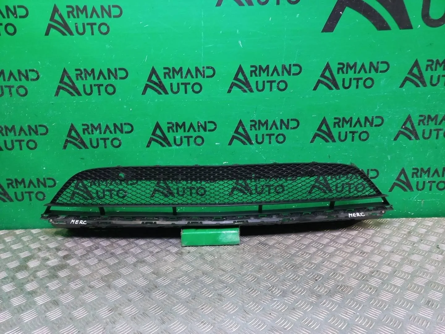 Решетка бампера Mercedes GLC-Class 2015-2019 A2538852400 X253, передняя
