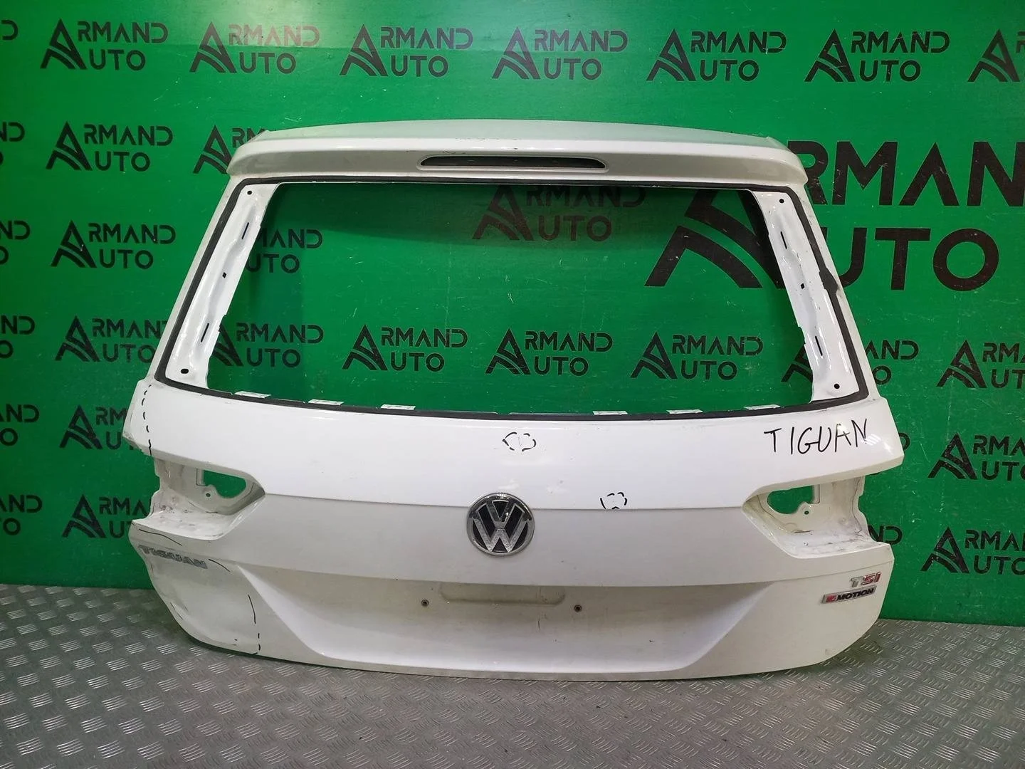 Дверь багажника Volkswagen Tiguan 2016-нв 5NA827025L 2
