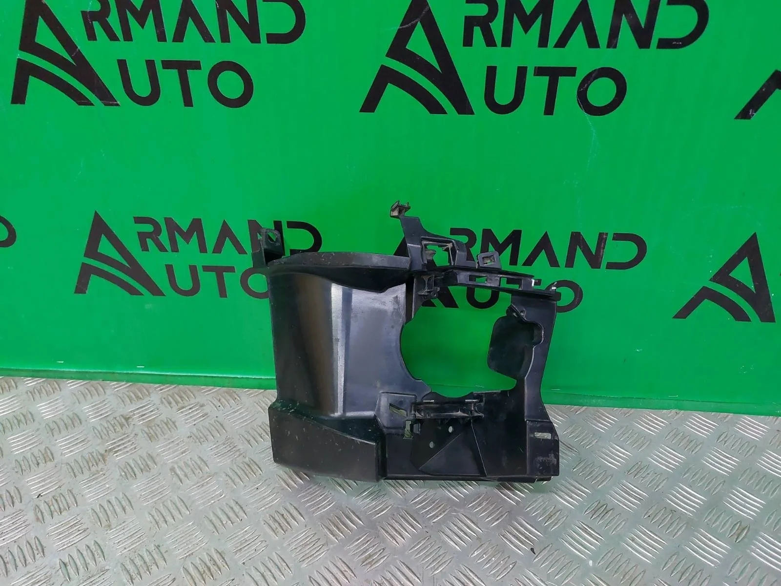Кронштейн птф BMW 3 series 2015-2020 51117386362 F30 F31, правый