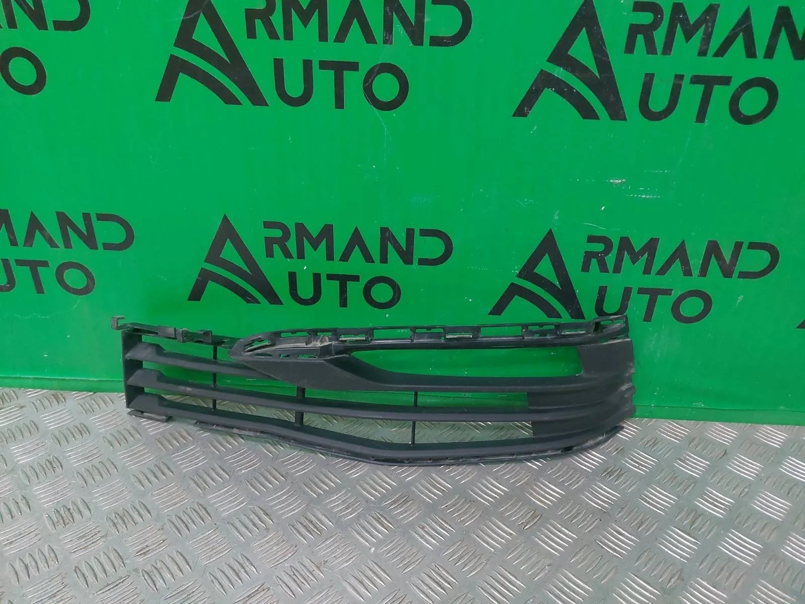 Решетка бампера BMW 5 series 2016-2020 51117385261 G30 G31, передняя левая