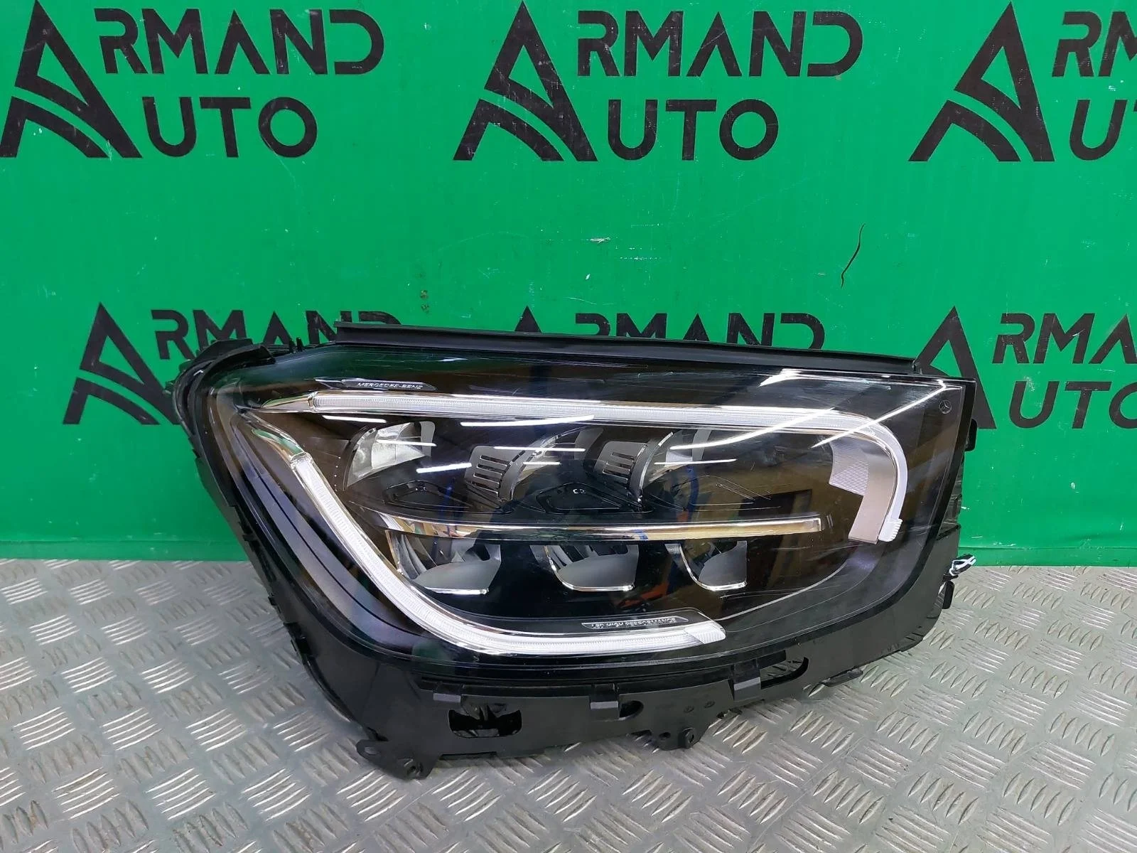 Фара Mercedes GLC-Class 2019-2022 A2539068201 X253, правая