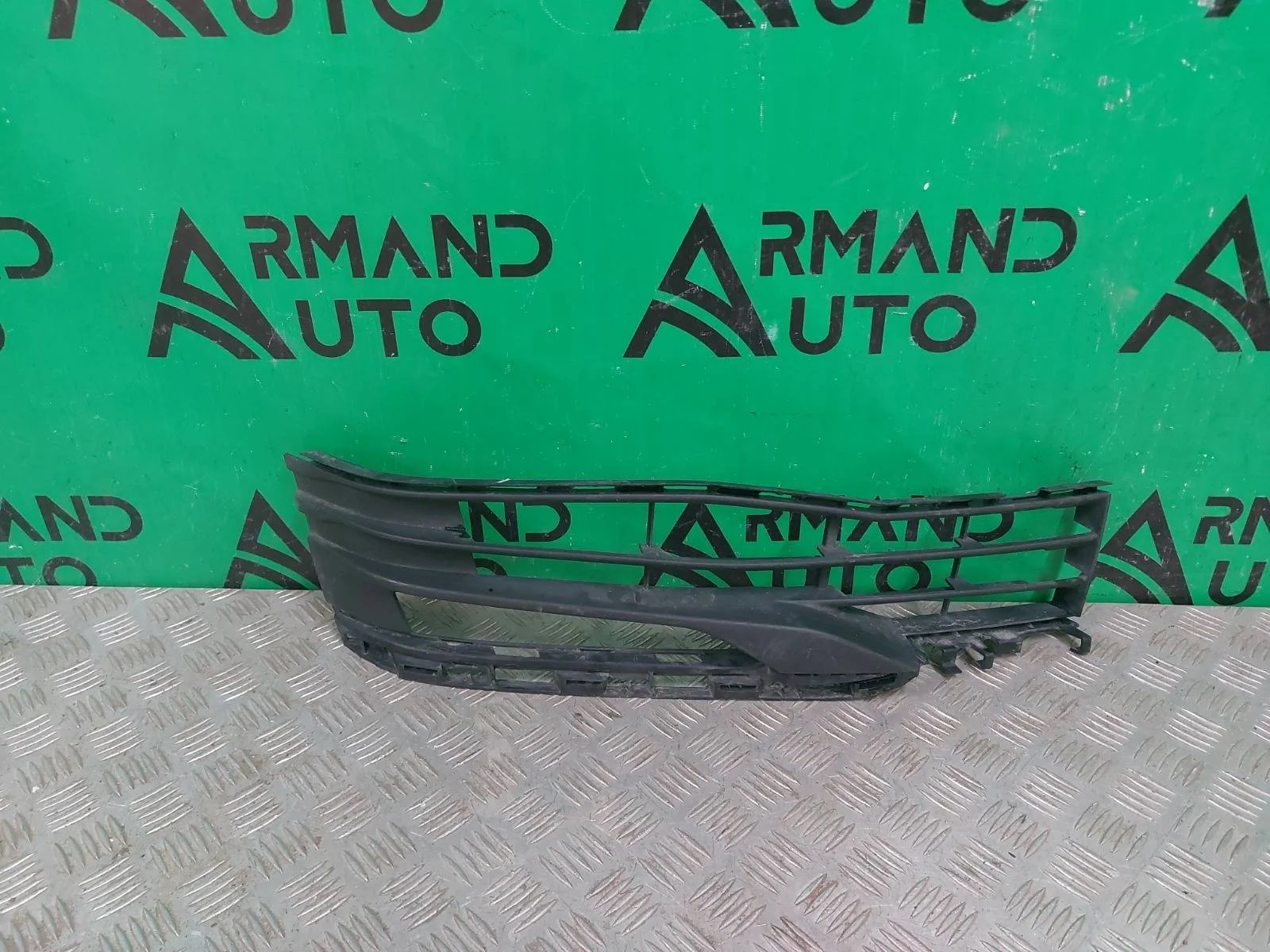 Решетка бампера BMW 5 series 2016-2020 51117385261 G30 G31, передняя левая