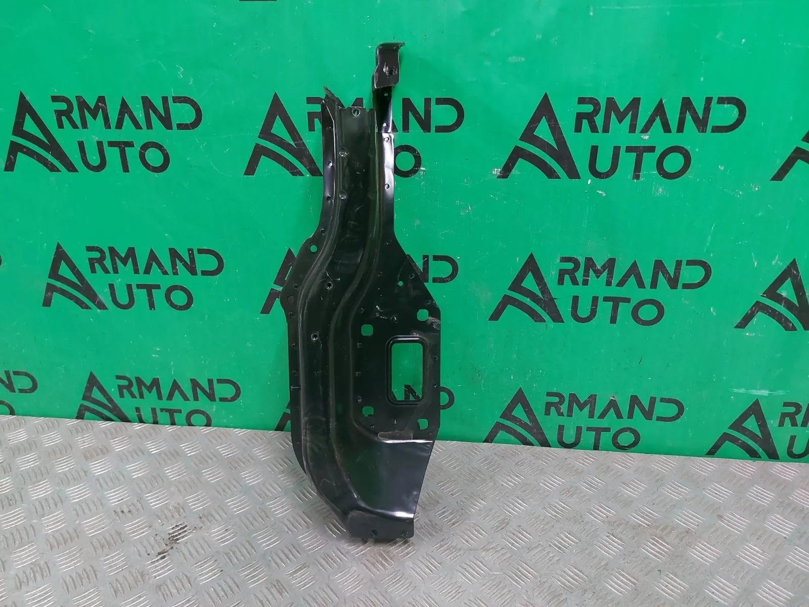 Кронштейн фары Mercedes GL-Class 2006-2012 A1646200491 X164, правый