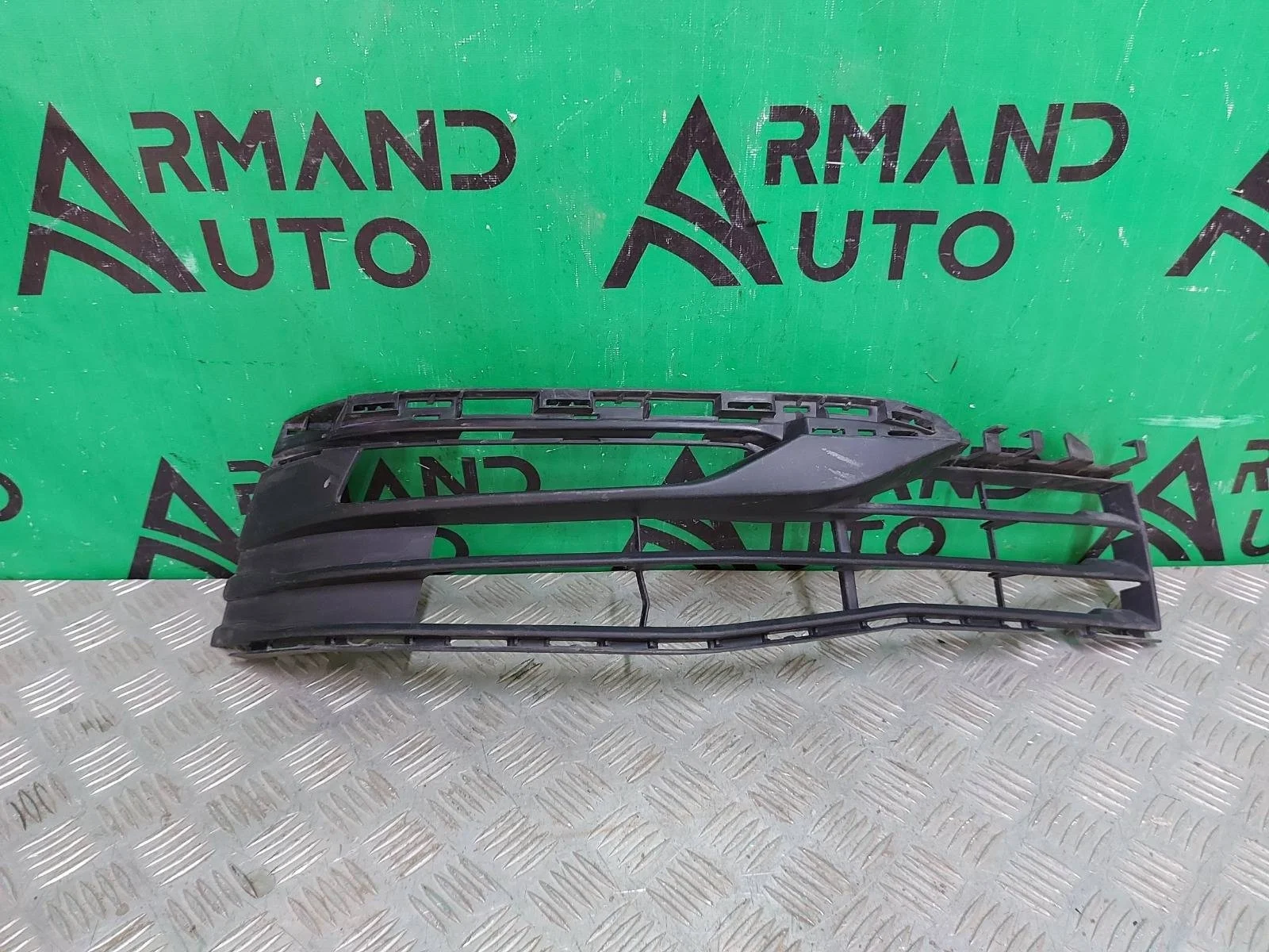 Решетка бампера BMW 5 series 2016-2020 51117385262 G30 G31, передняя правая