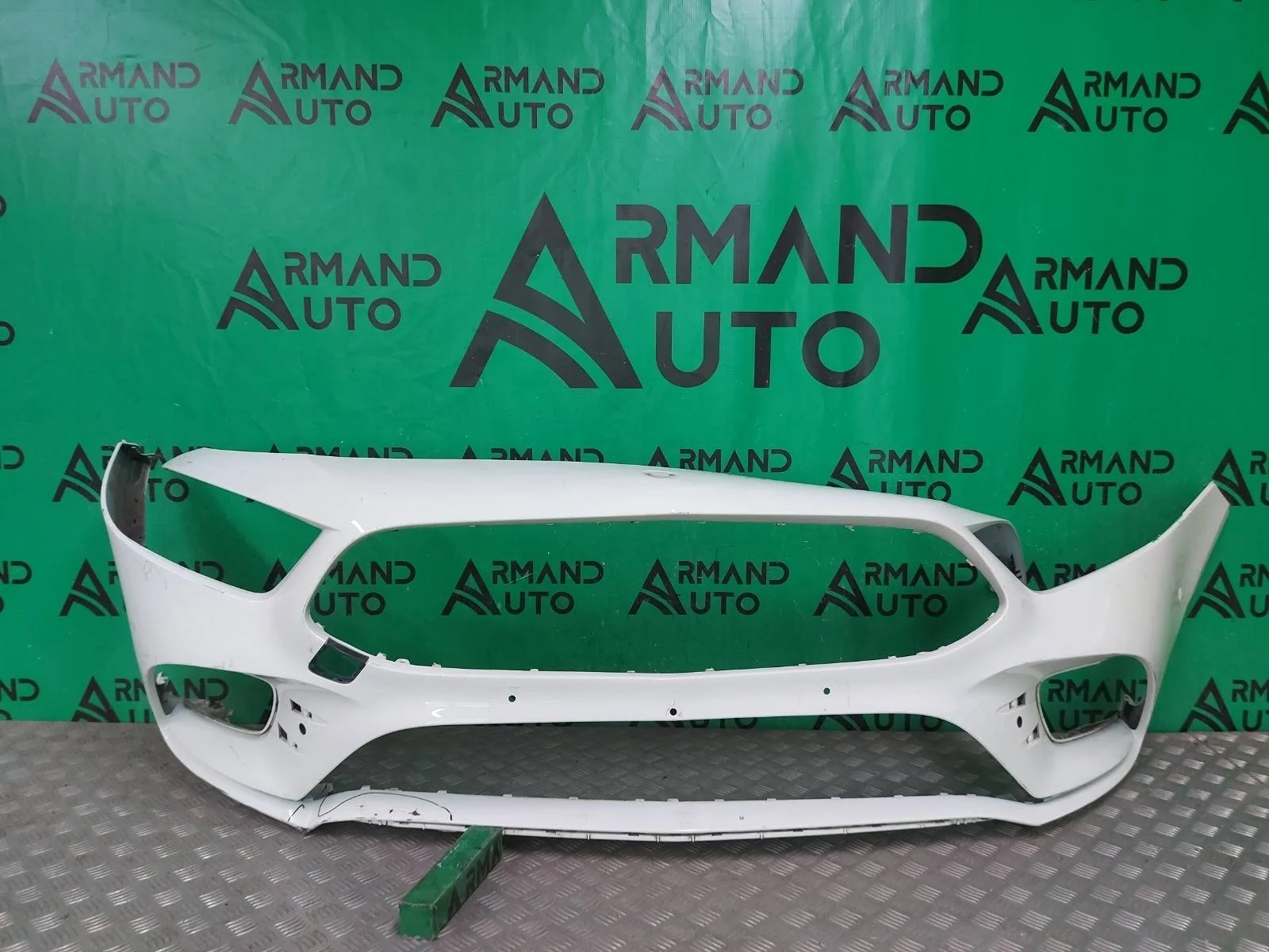 Бампер Mercedes A-Class 2018-нв A17788028019999 W177, передний