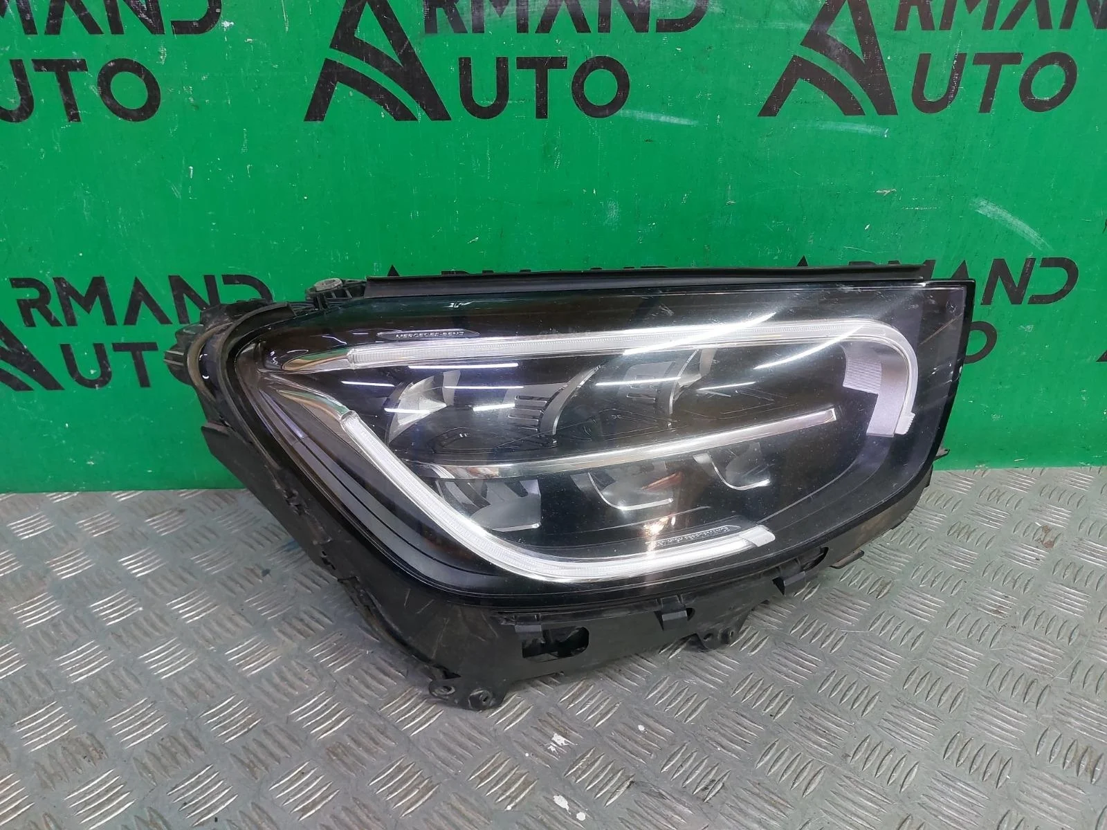 Фара Mercedes GLC-Class 2019-2022 A2539068201 X253, правая