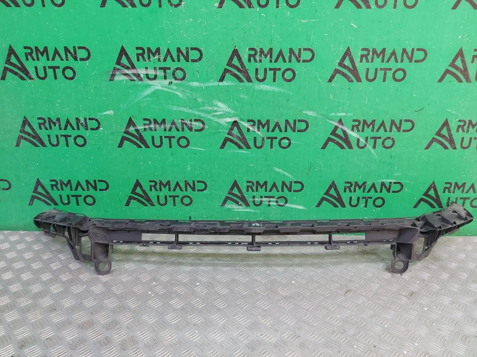 Кронштейн бампера Mercedes E-Class 2016-2020 A2138852500 W213, передний