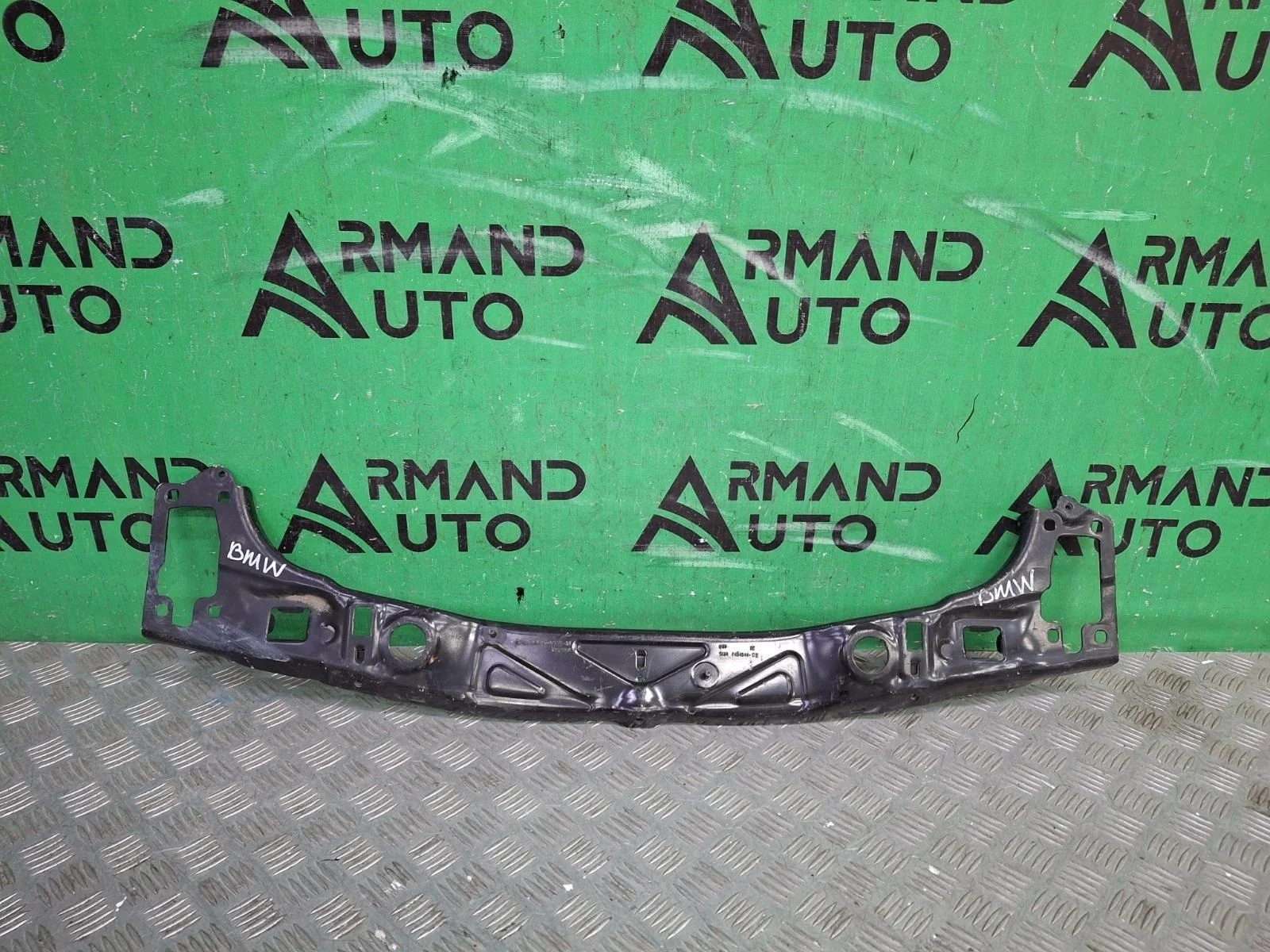 Панель передняя (суппорт радиатора) верхняя BMW X1 2015-2022 51647434544 F48