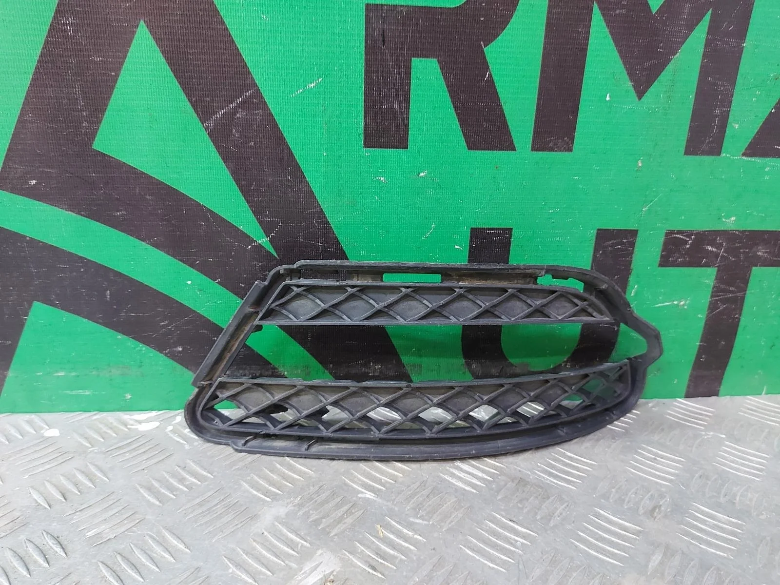 Решетка бампера Mercedes S-Class 2009-2013 A2218851722 W221, передняя левая
