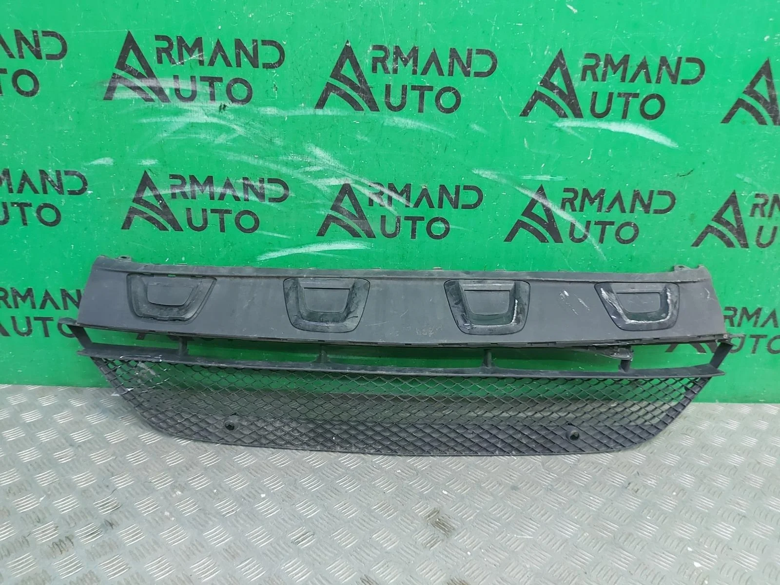 Решетка бампера Mercedes GLC-Class 2015-2019 A2538852400 X253, передняя