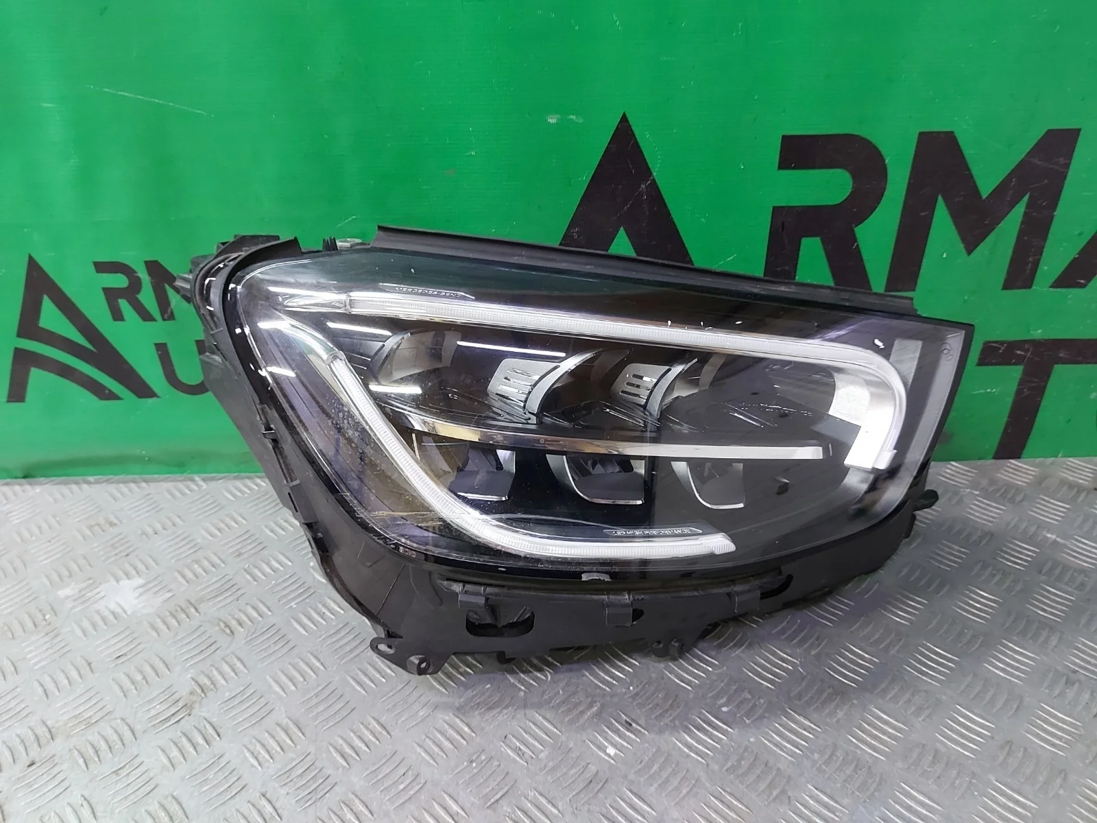 Фара Mercedes GLC-Class 2019-2022 A2539068201 X253, правая