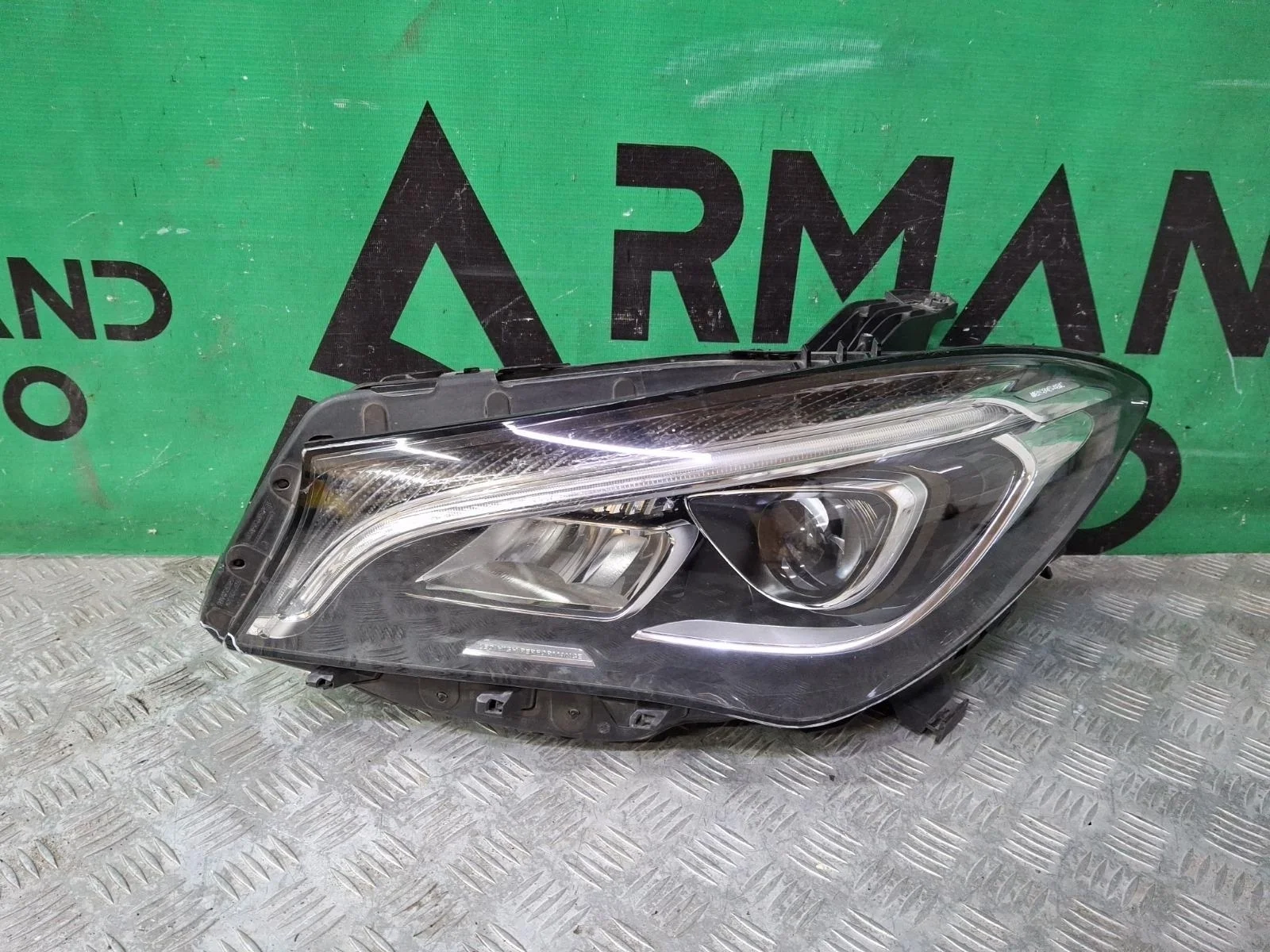 Фара Mercedes CLA-Class 2016-2019 A1179067800 C117 X117, левая
