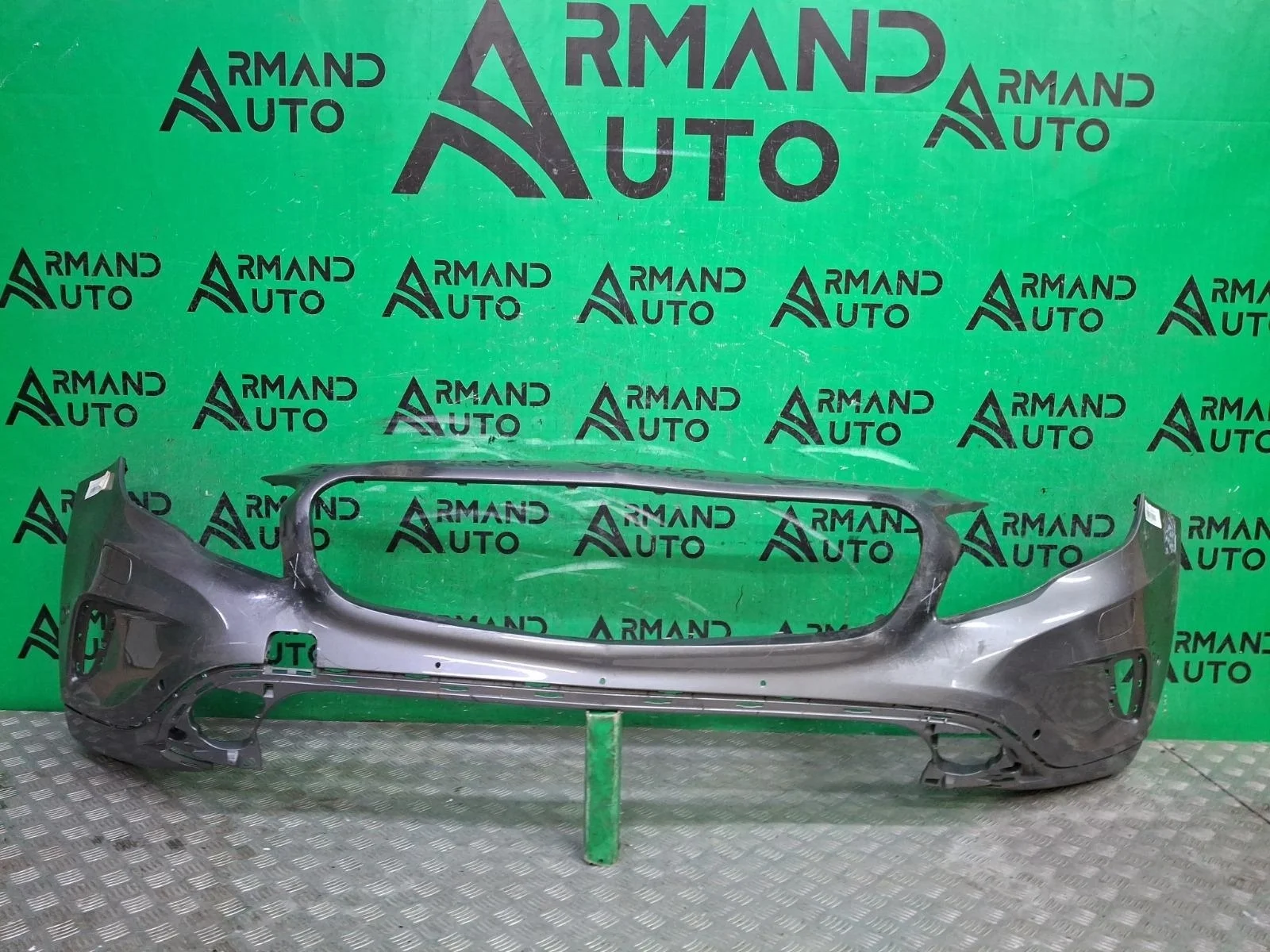 Бампер Mercedes GLA-Class 2013-2017 A15688005409999 X156, передний
