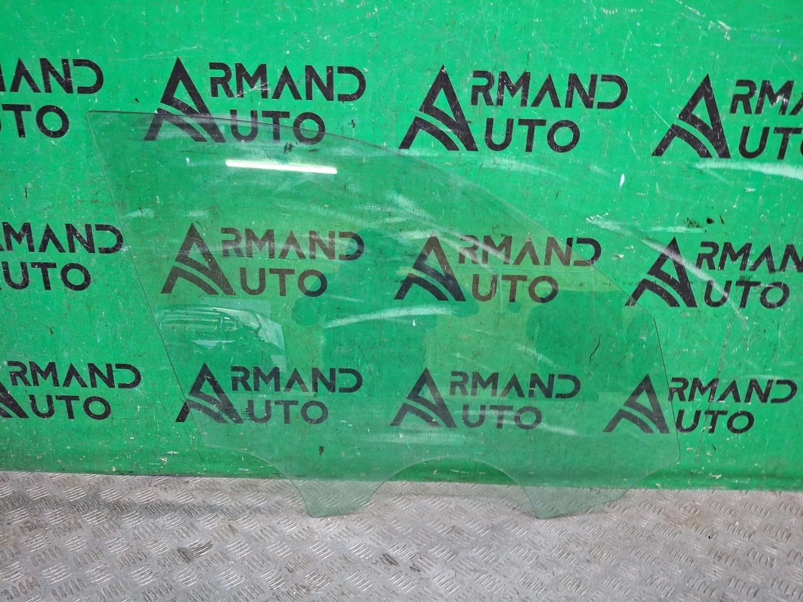 Стекло двери BMW X3 2014-2017 51337347646 F25, переднее правое
