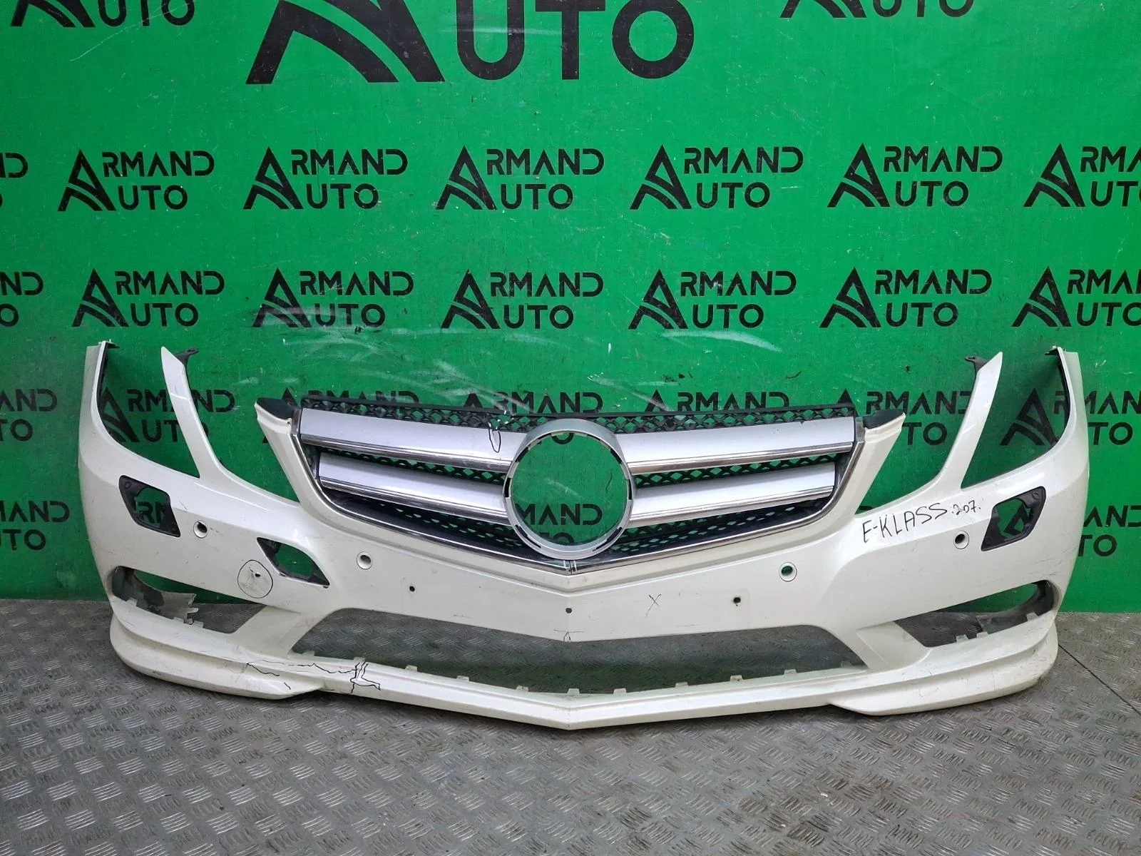 Бампер Mercedes E-Class 2009-2013 A20788004479999 C207, передний