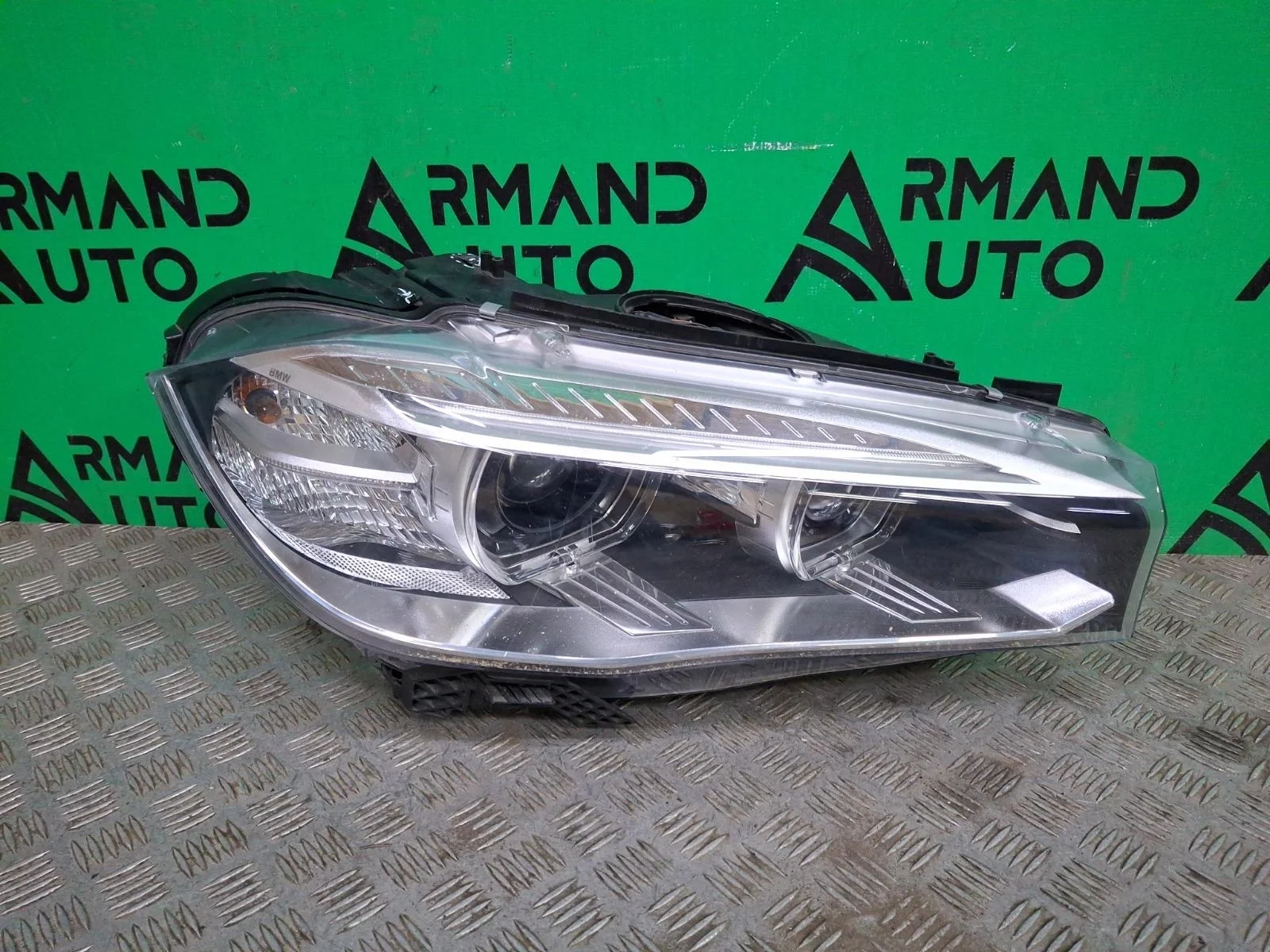 Фара BMW X5 2013-2018 63117317102 F15, правая