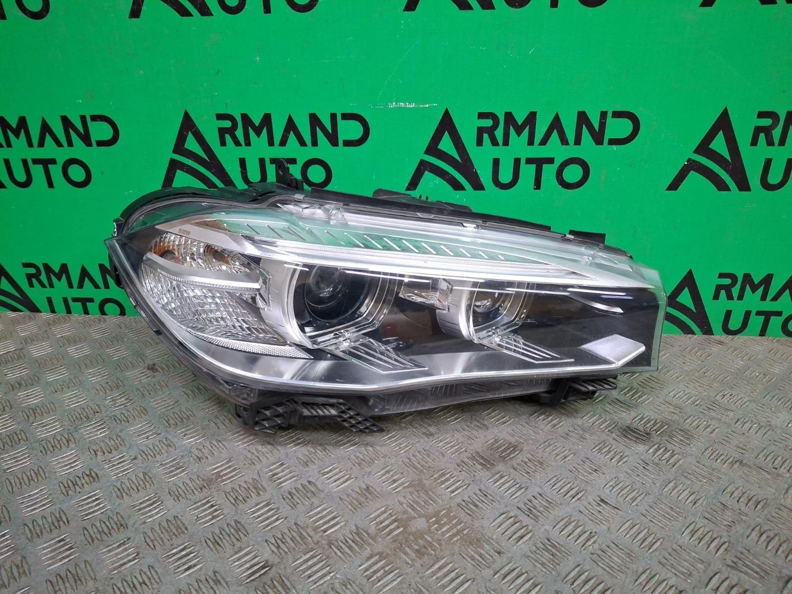 Фара BMW X5 2013-2018 63117317102 F15, правая