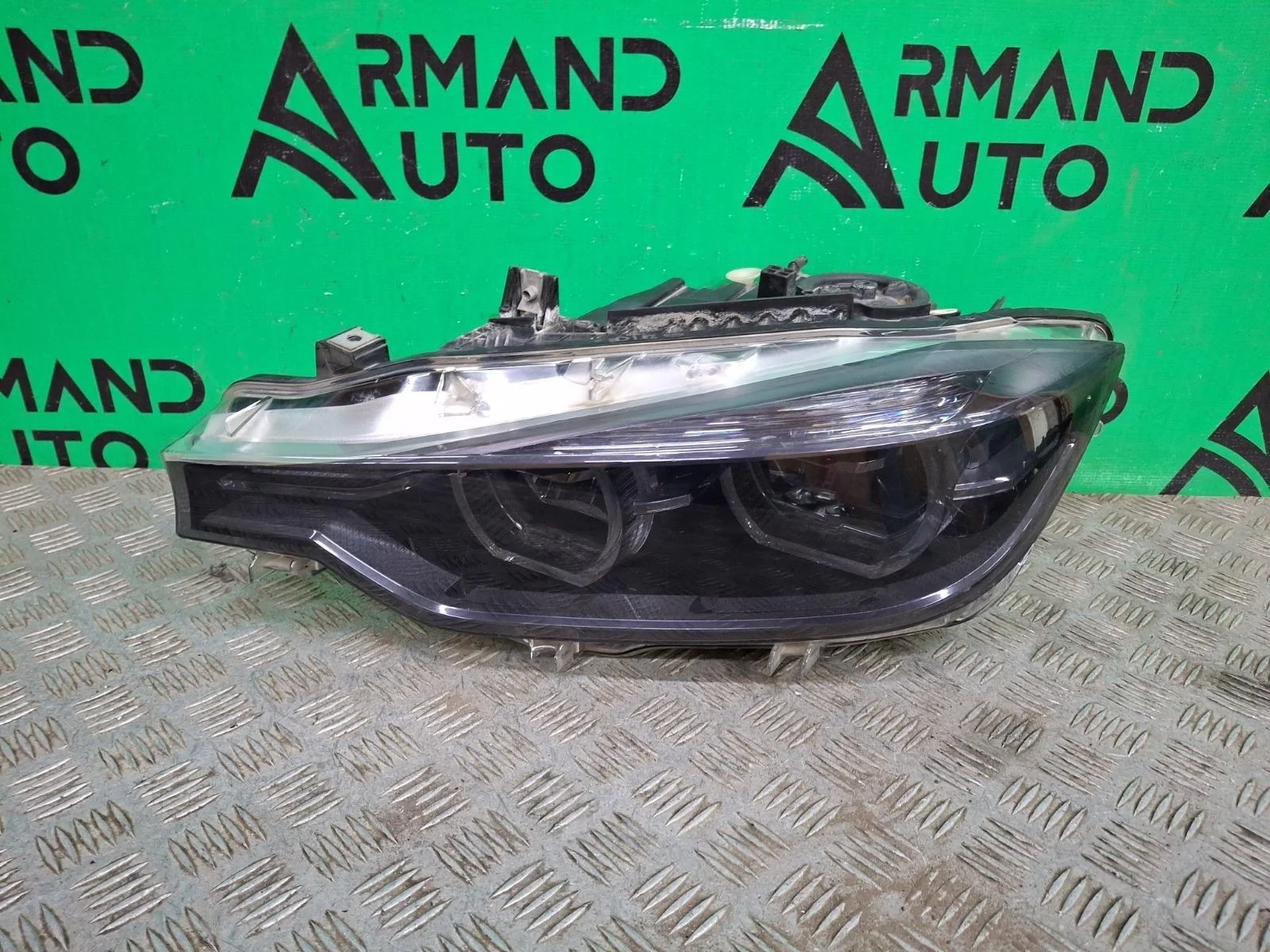 Фара BMW 3 series 2015-2020 63117419633 F30 F31, левая