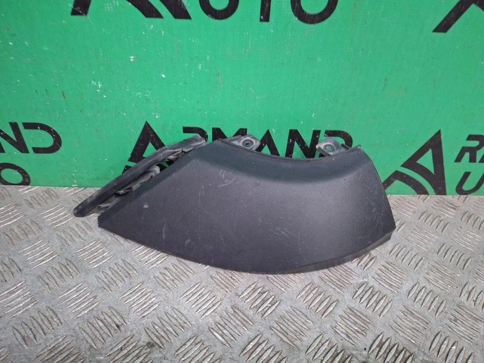 Накладка бампера нижняя Mercedes GL GLS-Class 2012-2016 A1668853025 X166, передняя правая