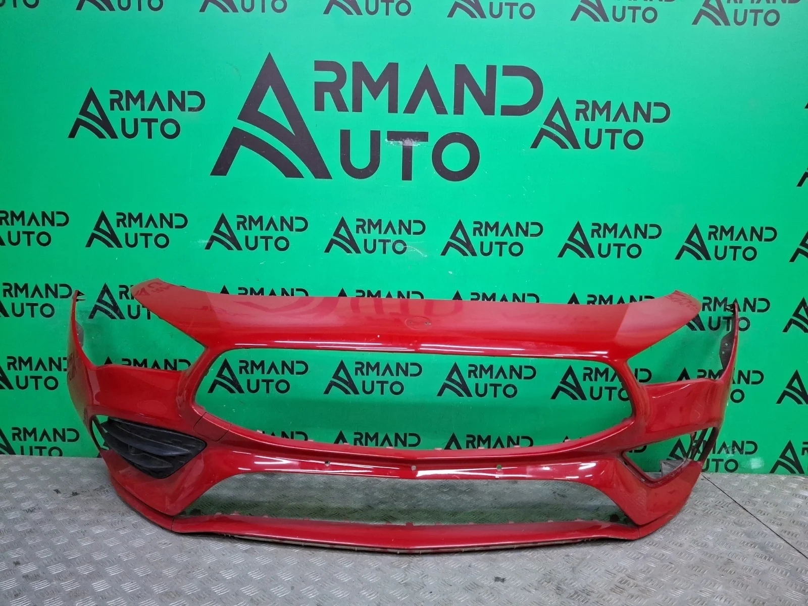 Бампер Mercedes CLA-Class 2019-2025 A11888087009999 C118, передний
