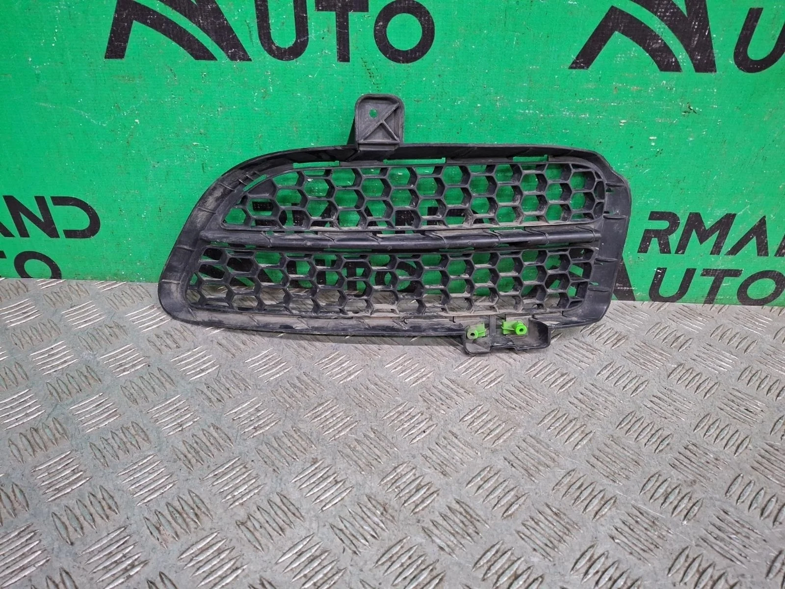 Решетка бампера Volkswagen Touareg 2007-2010 7L6853665A9B9 1, передняя левая