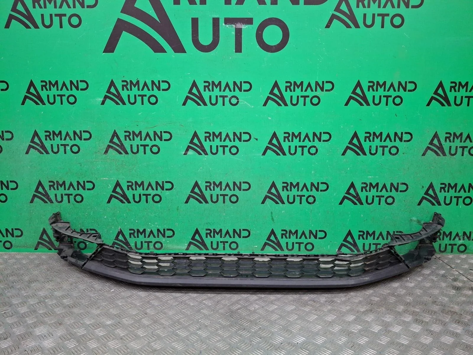 Юбка бампера Volkswagen Tiguan 2016-2020 5NR8059039B9 2, передняя