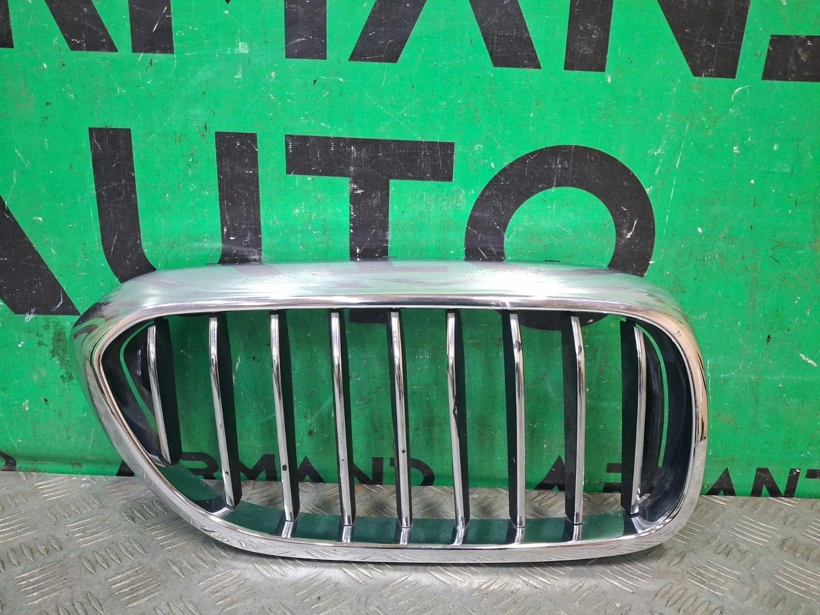 Решетка радиатора BMW 5 series 2016-2020 51137383520 G30 G31, правая
