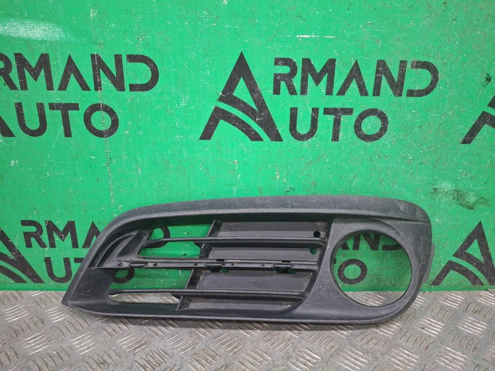 Решетка бампера BMW 5 series 2013-2017 51117331735 F10 F11, передняя левая