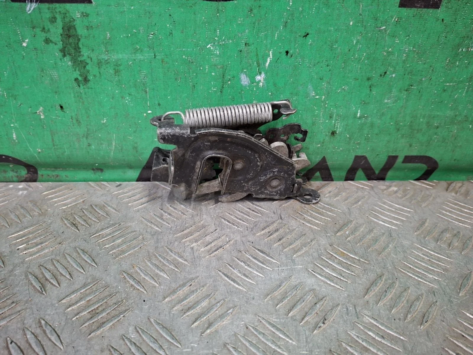 Замок капота BMW 5 series 2016-2023 51237347409 G30 G31, правый