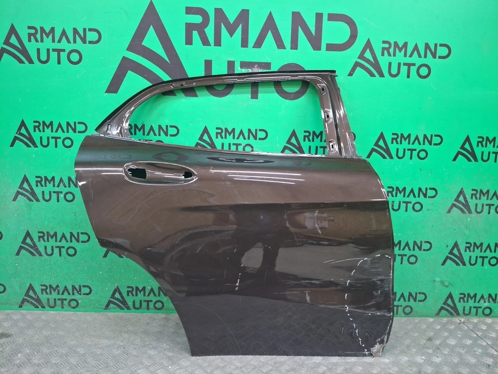 Дверь Mercedes GLA-Class 2013-2020 A1567300205 X156, задняя правая
