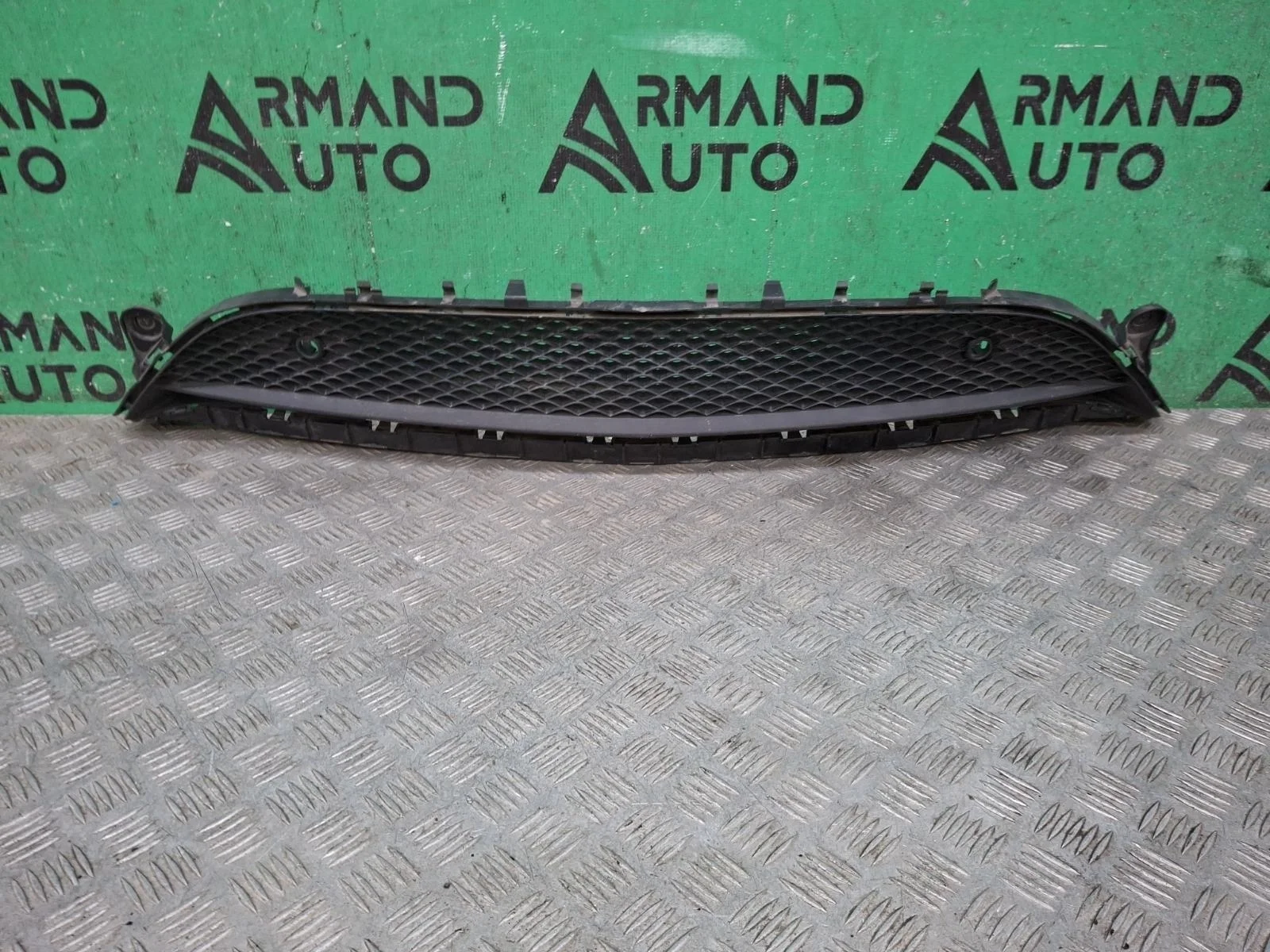 Решетка бампера Mercedes E-Class 2016-2020 A2138856900 W213, передняя