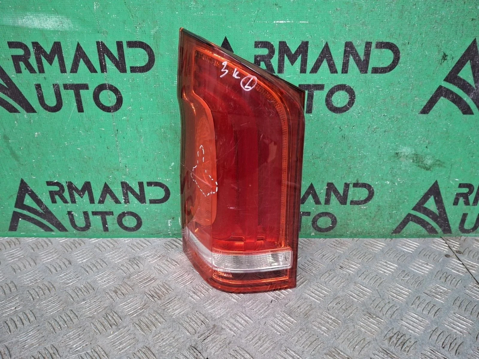 Фонарь Mercedes V-Class 2014-нв A4478200564 W447, левый