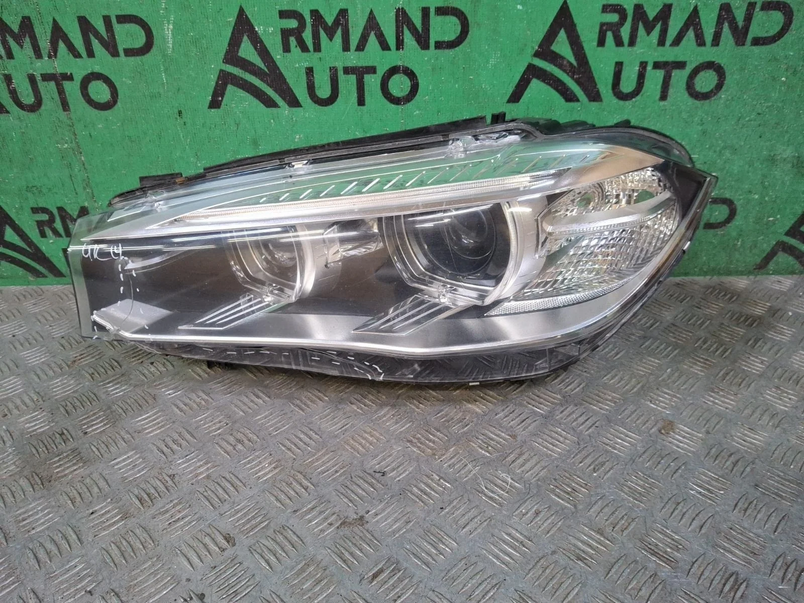 Фара BMW X5 2013-2018 63117317101 F15, левая