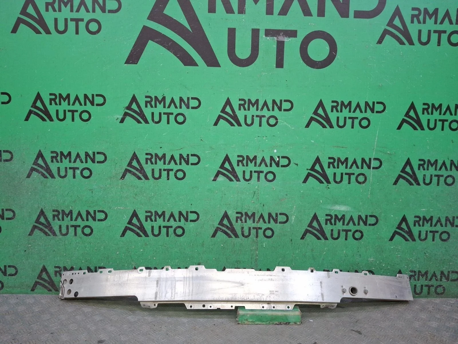 Усилитель бампера Mercedes C-Class 2014-2021 A2056202034 W205, передний