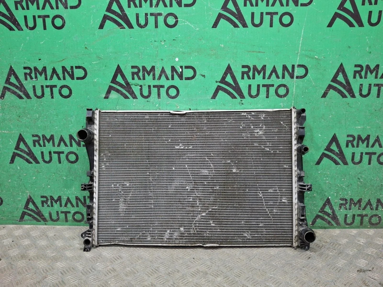 Радиатор двигателя (двс) Mercedes C-Class 2014-2021 A0995002203 W205