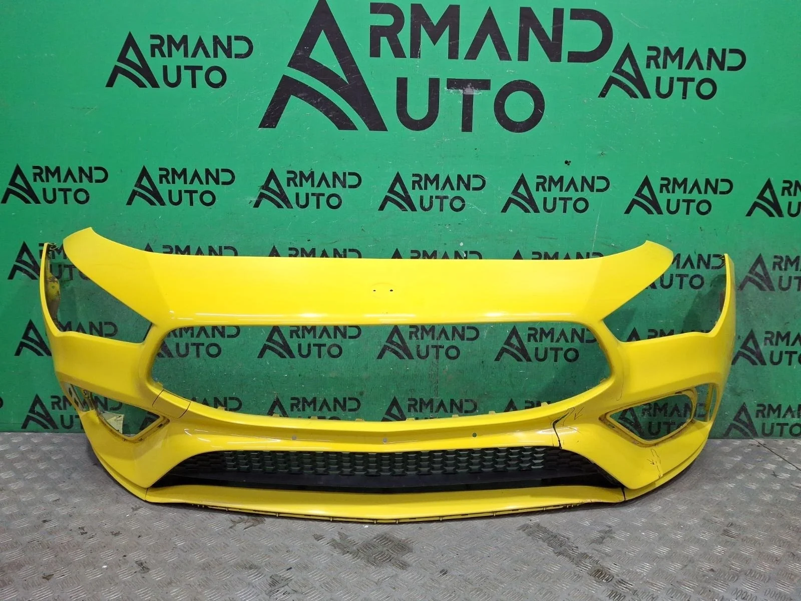 Бампер Mercedes CLA-Class 2019-2025 A11888087009999 C118, передний