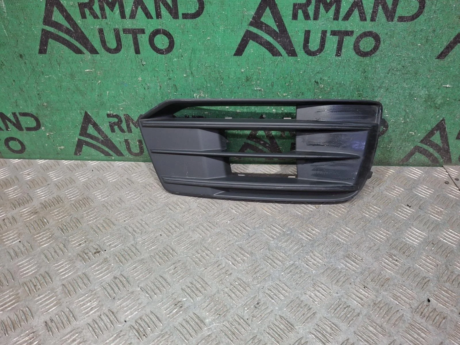 Решетка бампера Audi Q5 2017-2020 80A8076804W3 2 FY, передняя правая