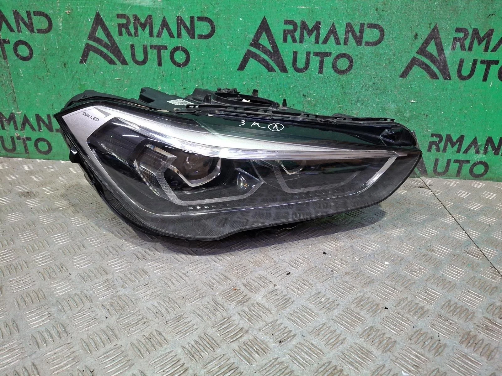 Фара BMW X1 2019-2022 63119477812 F48, правая