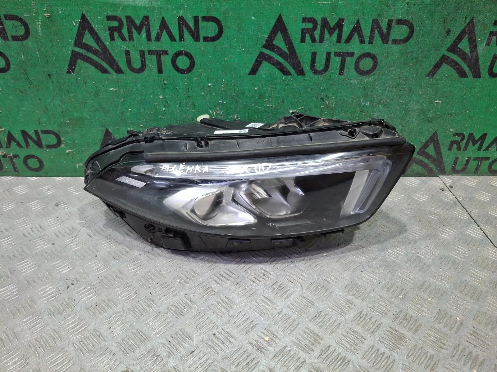 Фара Mercedes A-Class 2018-нв A1779060201 W177, правая