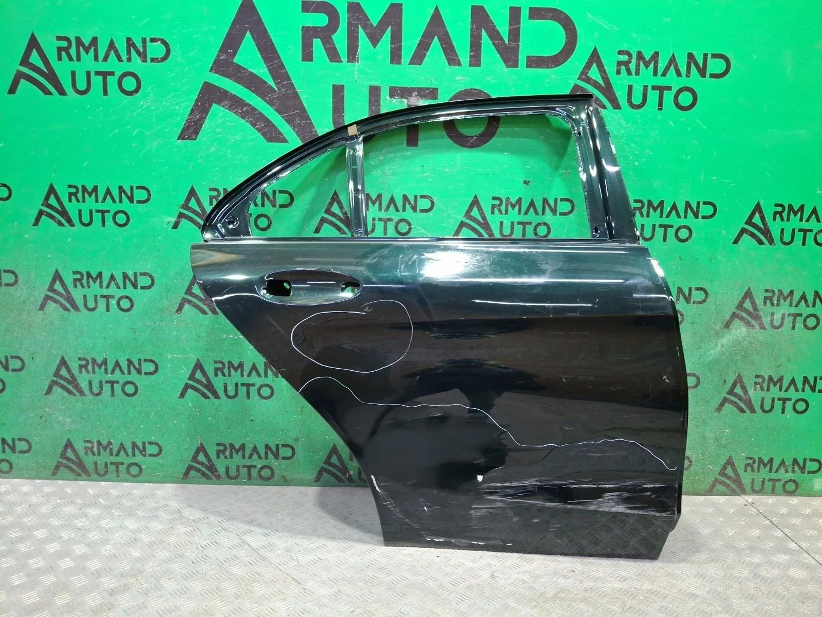 Дверь Mercedes C-Class 2014-2021 A2057300205 W205, задняя правая