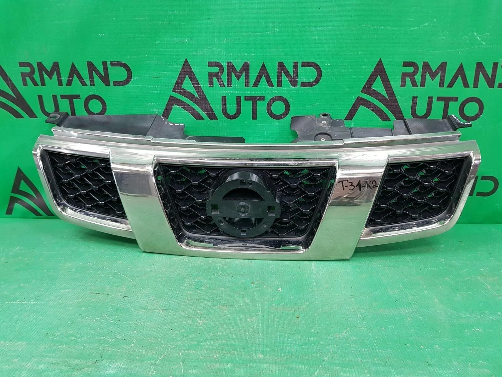 Решетка радиатора NISSAN X-TRAIL 2010-2015 623103UB0B 2 T31
