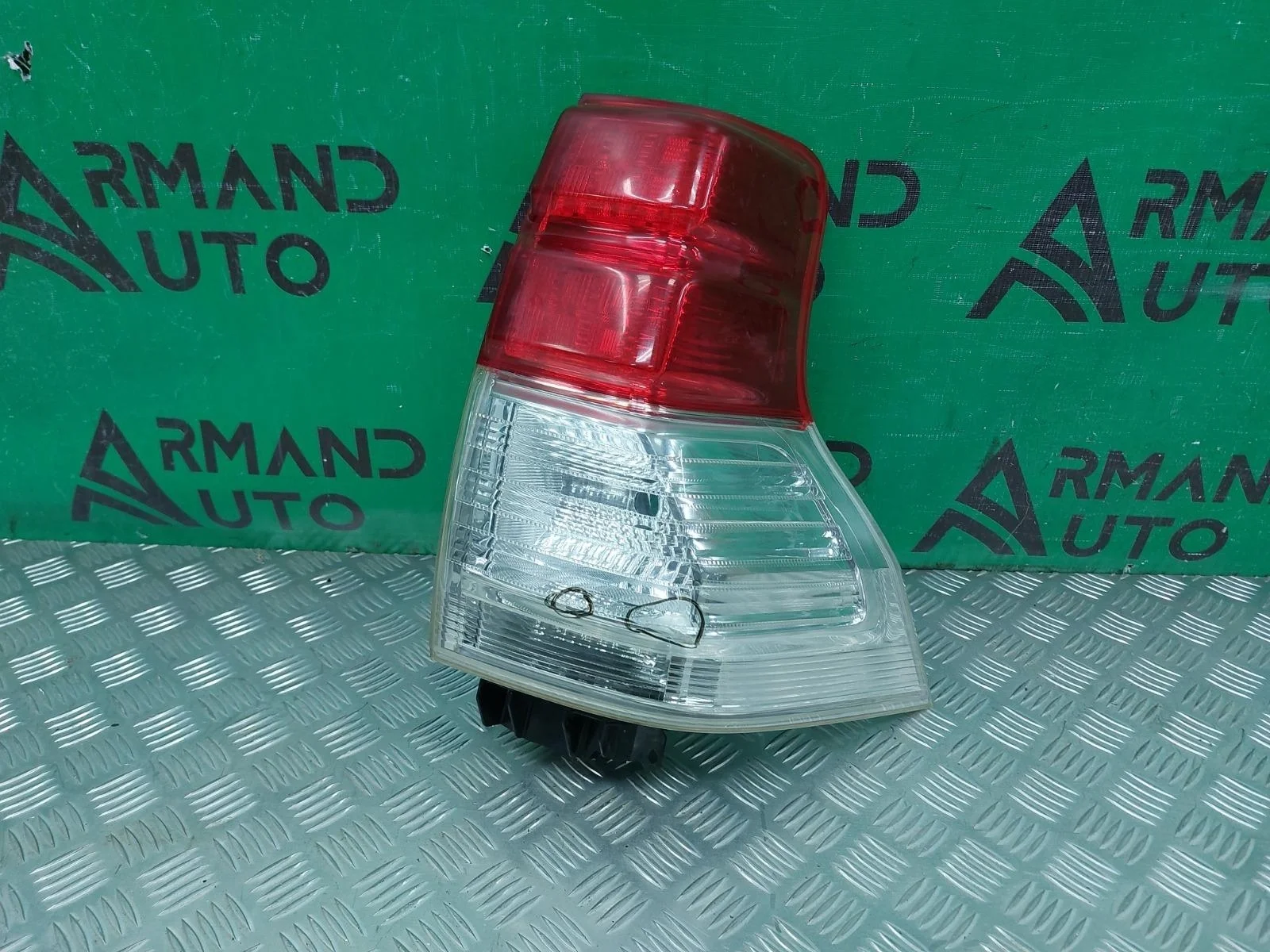Фонарь TOYOTA LAND CRUISER PRADO 2009-2013 8155160890 150, правый